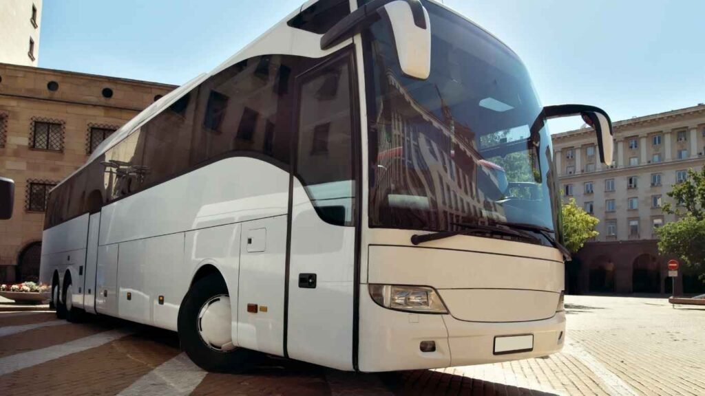 Travelers booking Madinah Ziyarat tour service online