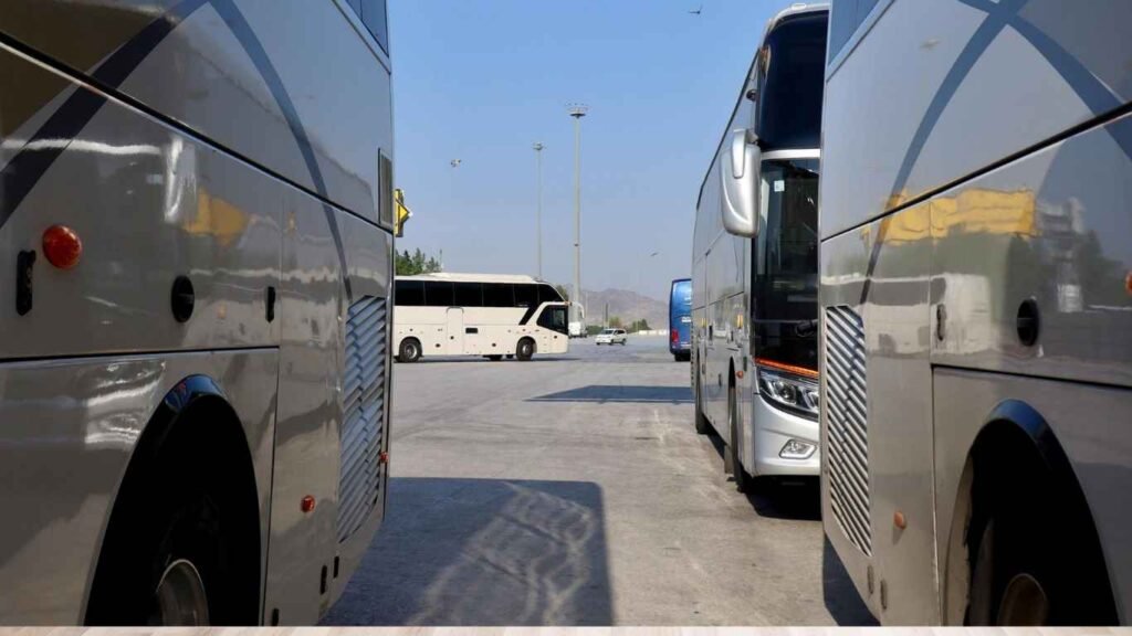 Luxury bus service available to book umrah bus online in Saudi Arabia